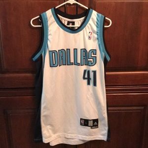 Dirk Nowitzki Dallas Mavericks Jersey Large
